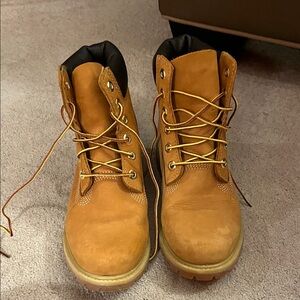 Women’s Size 8 Timberland Boots